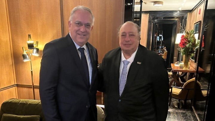 Συνάντηση υπουργού με ομογενή επιχειρηματία