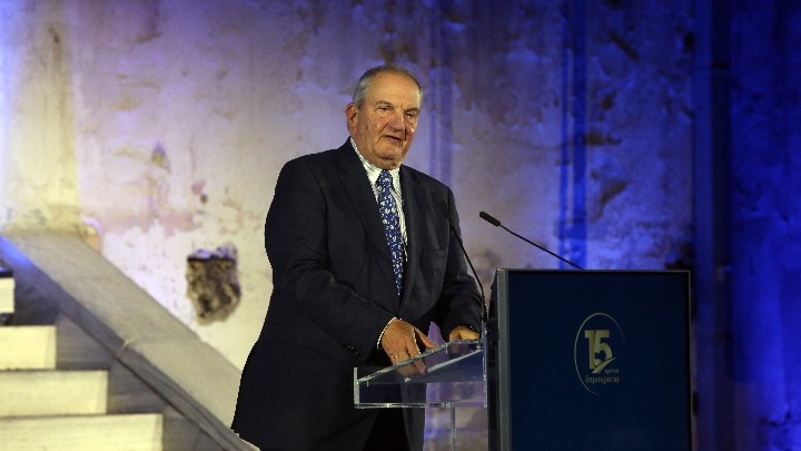 Συζήτηση για την Κρίση της Δημοκρατίας: Καραμανλής, Βενιζέλος και Σαμαράς στο Καπνεργοστάσιο