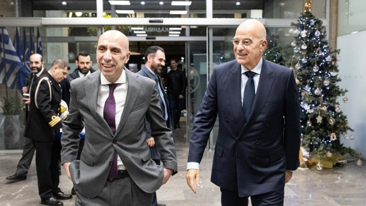 Υπουργός Εθνικής 'Αμυνας: Στήριξη στην Αμυντική Βιομηχανία για Ενίσχυση της Εθνικής Άμυνας