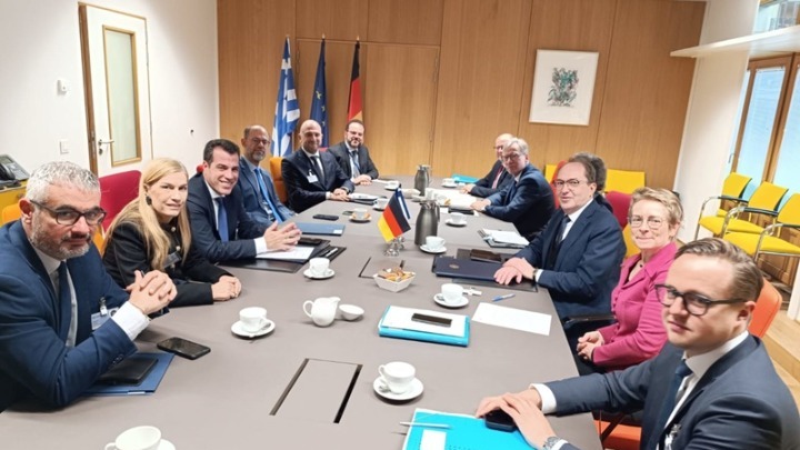 Συνάντηση υπουργού Μετανάστευσης με ομολόγους στο Βέλγιο