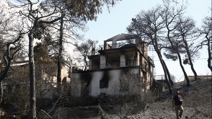 Παρέμβαση της Πολιτείας για τη στήριξη των θυμάτων των τραγωδιών