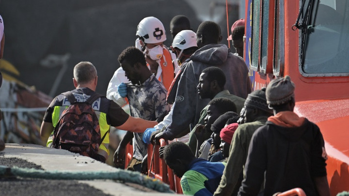 ΜΚΟ καλούν τη Γερμανία να υποδεχθεί 1.800 Αφγανούς πρόσφυγες