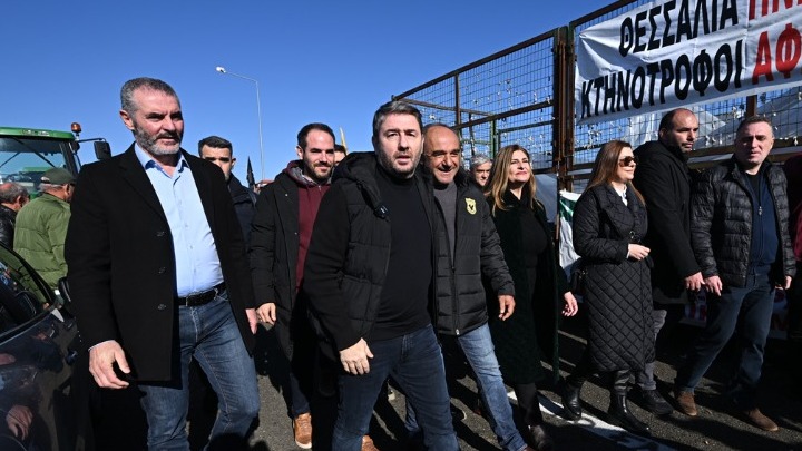 Συνέντευξη του προέδρου του ΠΑΣΟΚ για τα προβλήματα στον αγροτικό τομέα