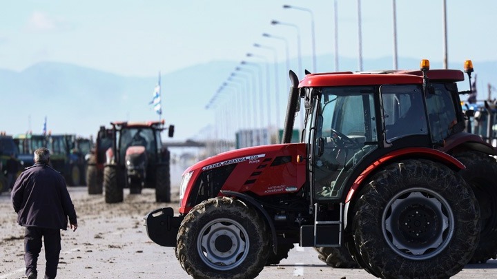Κινητοποίηση αγροτών και κτηνοτρόφων στο λιμάνι του Βόλου