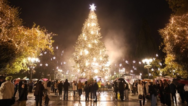 Εορταστική Ατμόσφαιρα στην Αθήνα: Δράσεις για Όλη την Οικογένεια