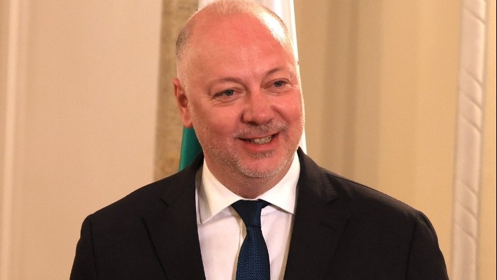 Παραίτηση Πρωθυπουργού Βουλγαρίας Λόγω Διαδηλώσεων και Διαφθοράς