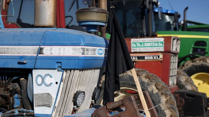 Αγρότες στα μπλόκα: Προετοιμάζονται για πανελλαδική σύσκεψη