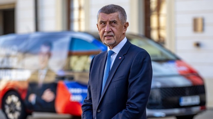 Ο Πρωθυπουργός της Τσεχίας Απορρίπτει Εγγυήσεις για την Ουκρανία