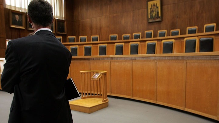 Αποδομή κατηγοριών για οικονομικό έγκλημα - Διαφορετικές απόψεις από τους συνηγόρους