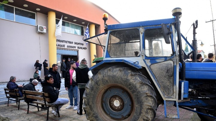 Αγρότες Εντείνουν την Πίεση προς την Κυβέρνηση: Αιτήματα και Κινητοποιήσεις