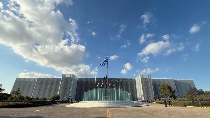 Νέο μισθολόγιο στο Υπουργείο Εθνικής Άμυνας: Αναβαθμίζεται η αμοιβή του προσωπικού