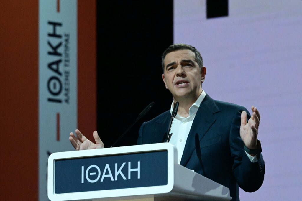 Αλέξης Τσίπρας: Σκηνικό Επανίδρυσης της Πολιτικής και Δημιουργίας Νέου Φορέα