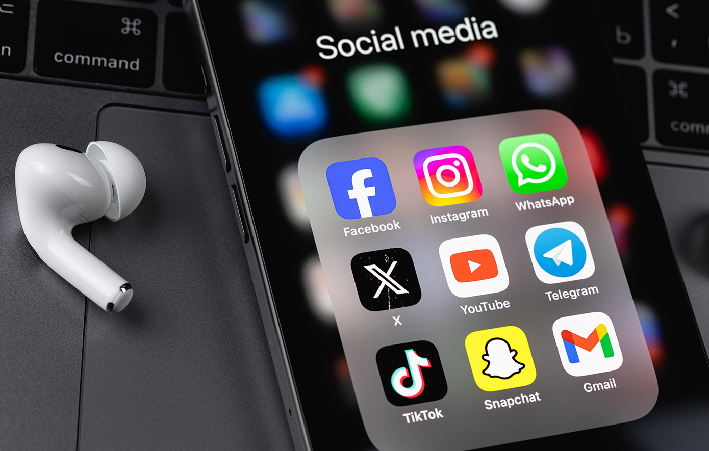 Απαγόρευση πρόσβασης ανηλίκων σε social media και στοιχηματικές πλατφόρμες από την ελληνική κυβέρνηση