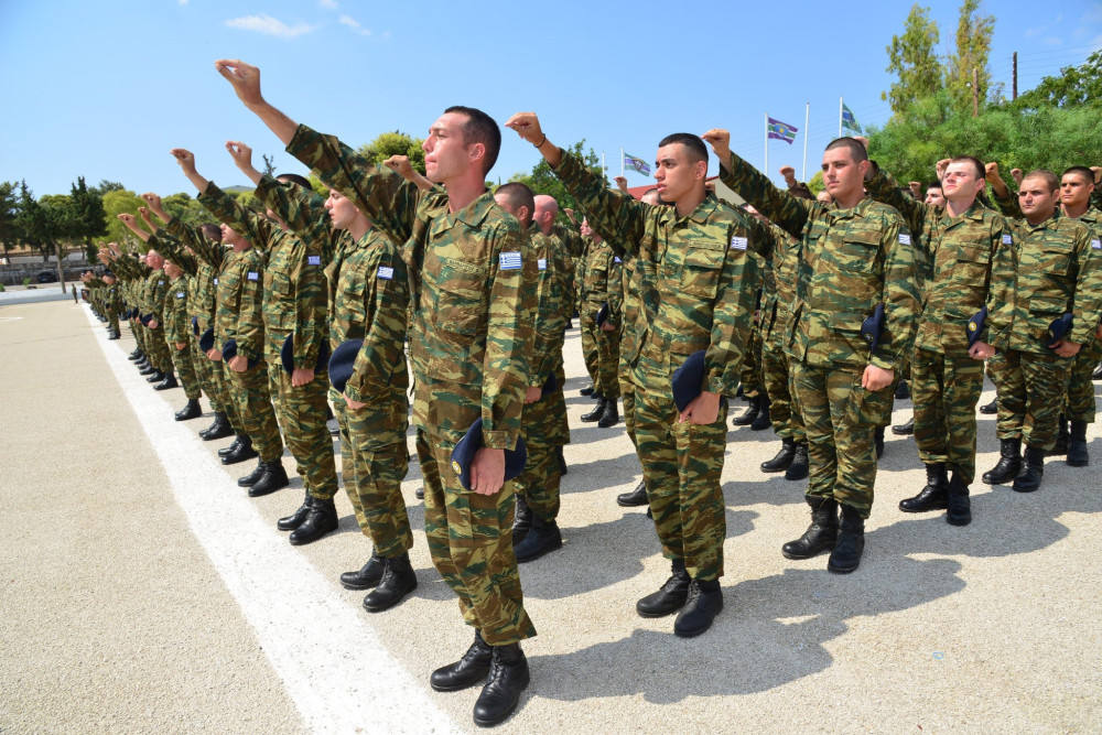 Αυξάνονται οι αποδοχές των οπλιτών στις Ένοπλες Δυνάμεις