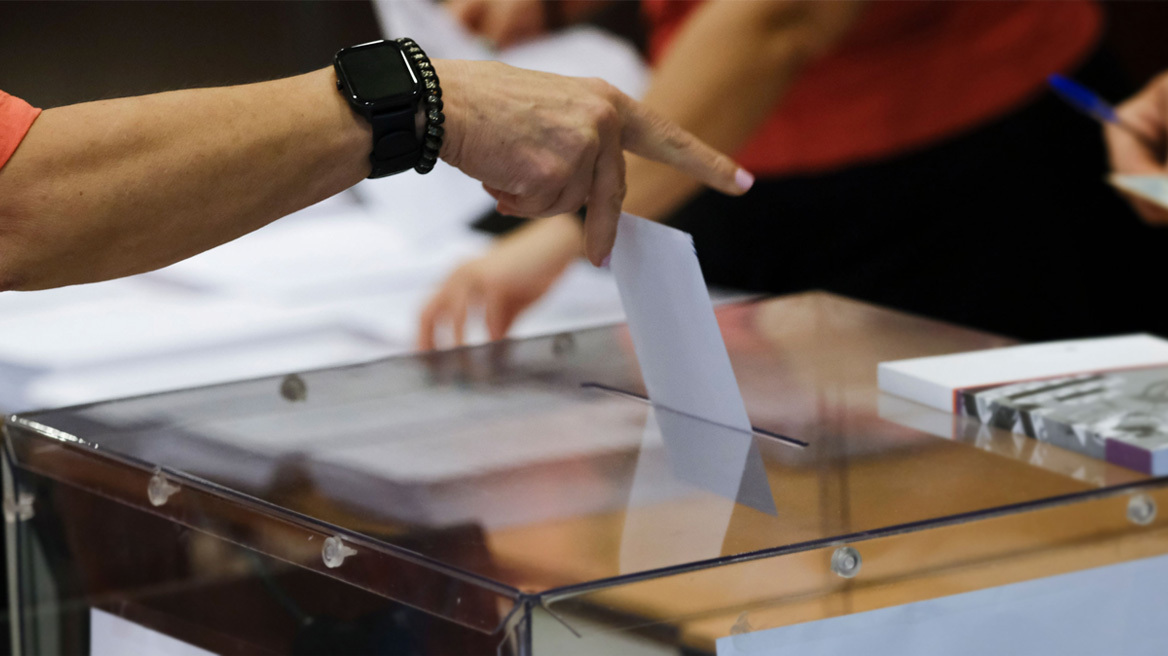 Δημοσκόπηση Metron Analysis: Προβάδισμα της ΝΔ και στήριξη για παλαιστινιακό κράτος