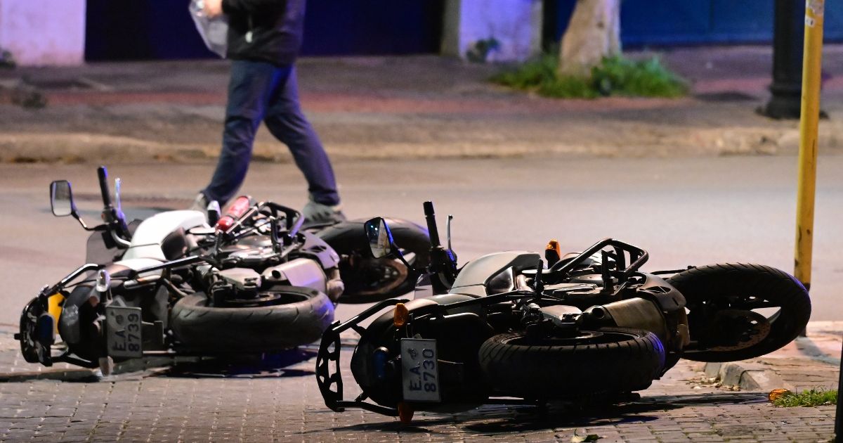 Διαρρήκτες τραυμάτισαν αστυνομικούς στον Άγιο Δημήτριο