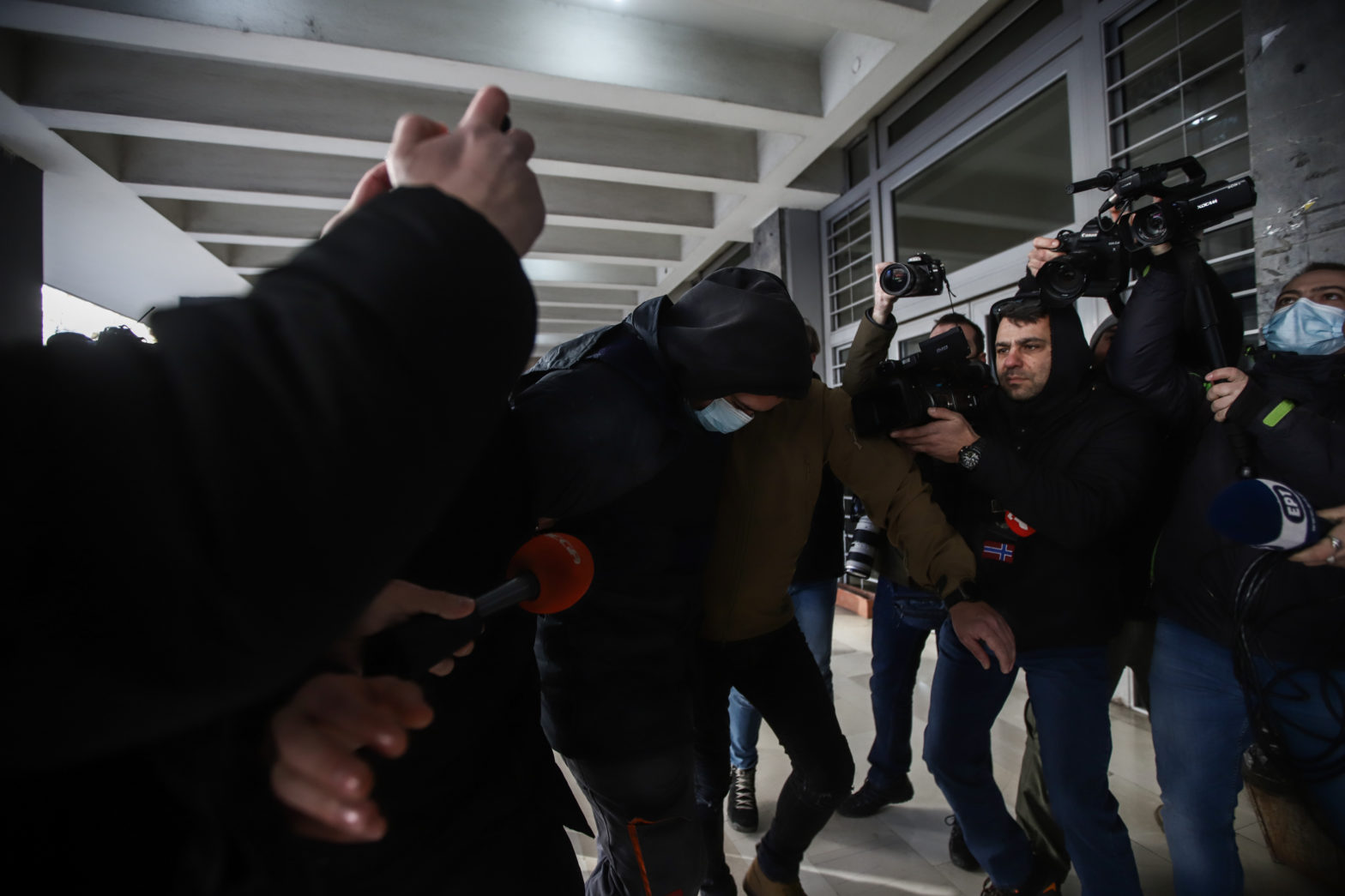 Δολοφονία στη Χαριλάου: 50χρονος αδελφός καταγγέλλεται για την τραγωδία