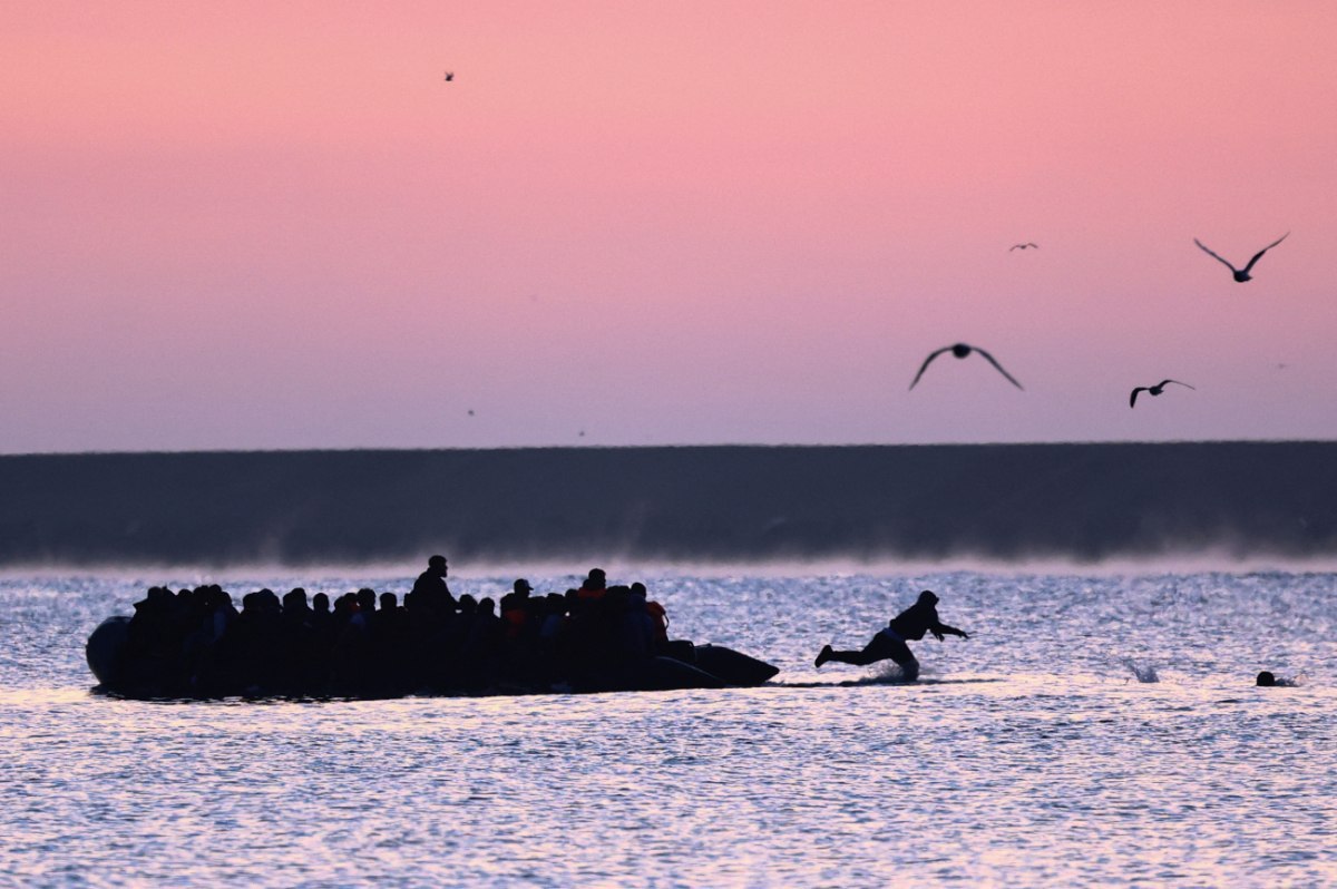 Επιχείρηση Έρευνας και Διάσωσης στη Γαύδο μετά από Ανατροπή Λέμβου
