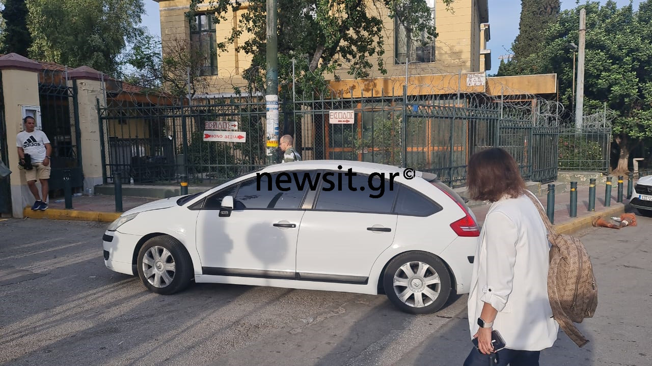 Επίθεση σε δικηγόρο στο Ειρηνοδικείο Αθηνών: Καταγγελίες και αντιδράσεις
