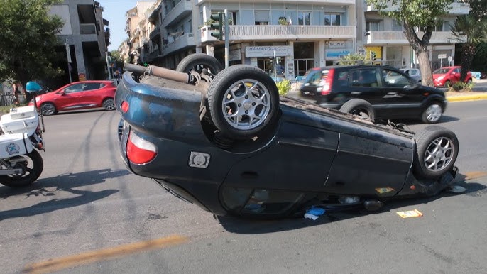 Καραμπόλα 8 οχημάτων στη Λεωφόρο Αλεξάνδρας