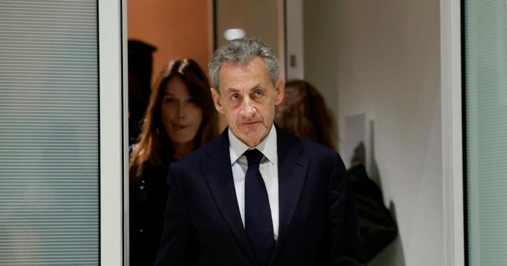 Ο Νικολά Σαρκοζί ετοιμάζεται να εκτίσει ποινή στη φυλακή La Santé