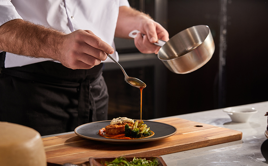 Σύλληψη γνωστού σεφ για χρέη προς το Δημόσιο