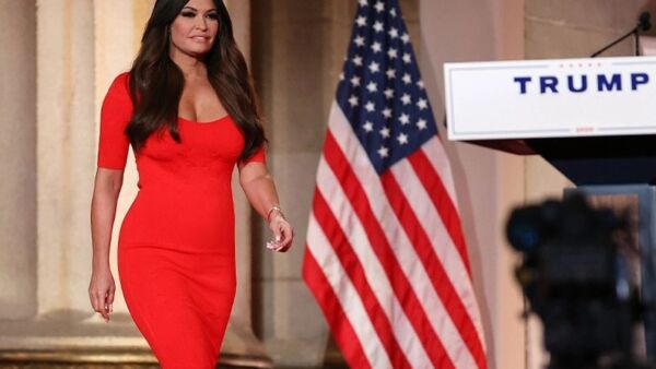 Συνάντηση Μητσοτάκη - Γκιλφόιλ: Ιστορική Στιγμή για τις Ελληνοαμερικανικές Σχέσεις