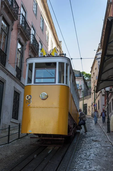 Τραγωδία στη Λισαβόνα: Εκτροχιασμός του τελεφερίκ Elevador da Gloria